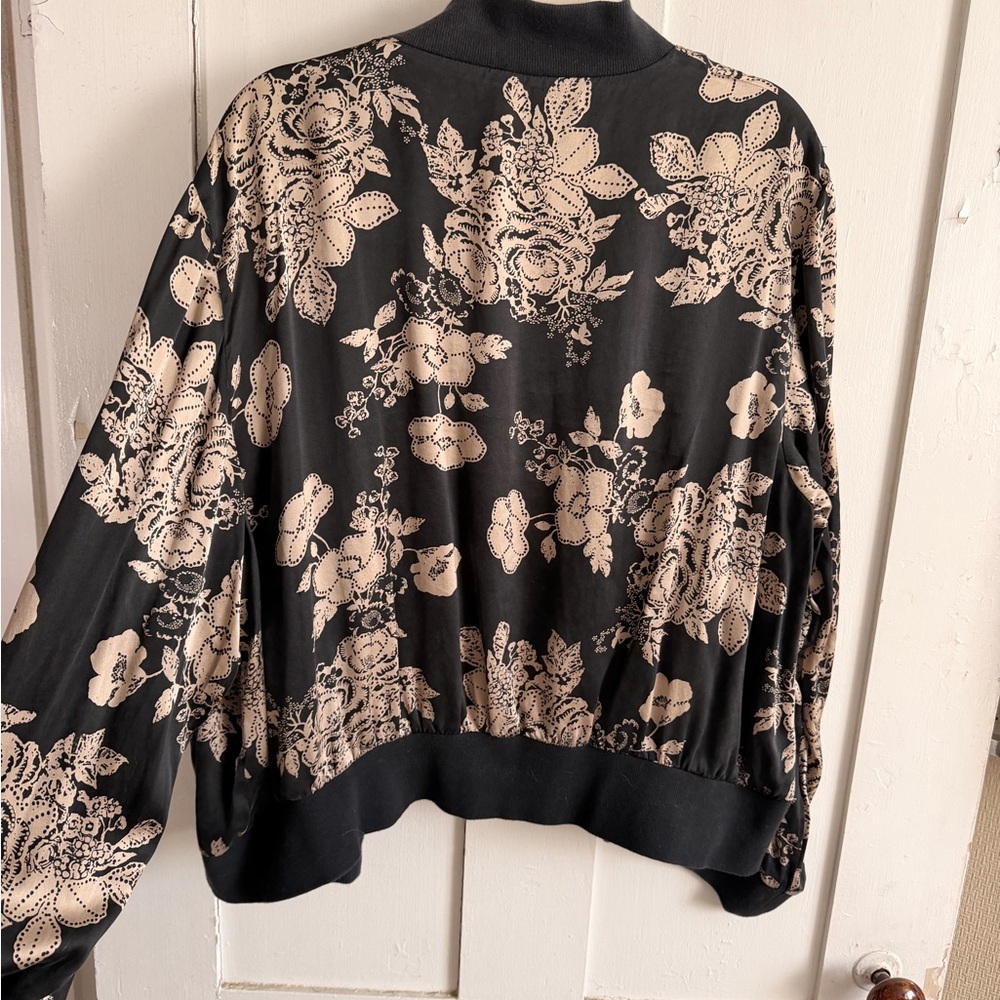 Black and Cream Floral Bomber Jacket - Picture 3 of 5
